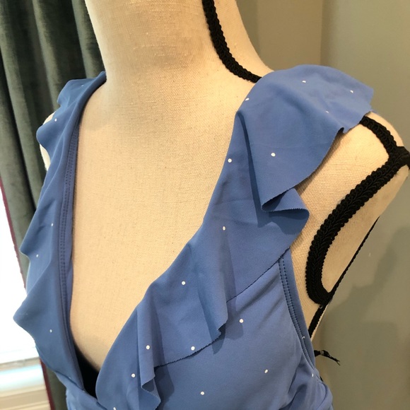 One pieces swimsuit by Robin Piccone. - Picture 2 of 8